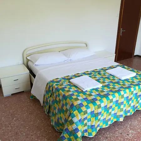 Venice Garden House מרגרה